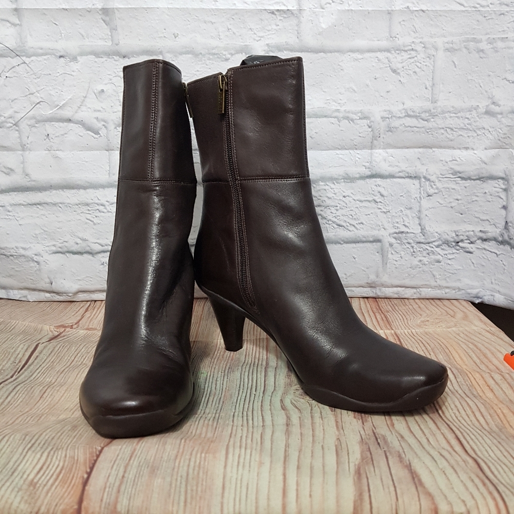 Kenneth Cole REACTION "Love Buzz" Boots